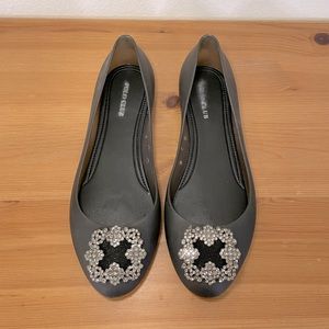 Black rubber flats